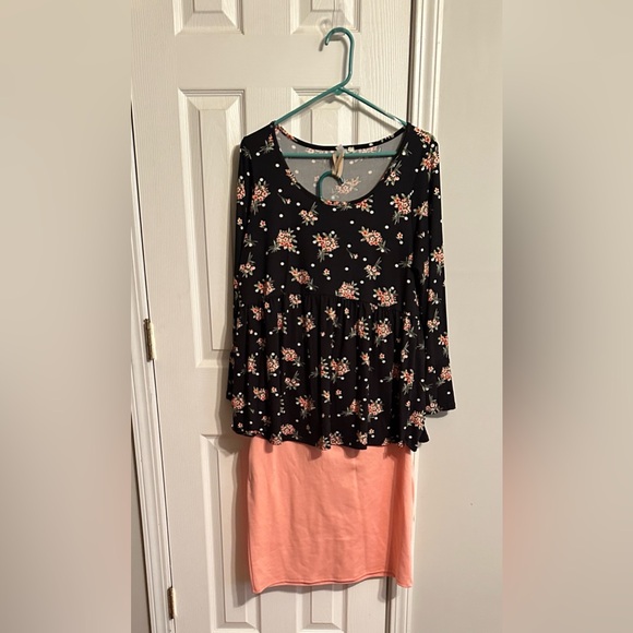 P & Rose Dresses & Skirts - 2 pc Chic Floral Black and Peach Skirt Set